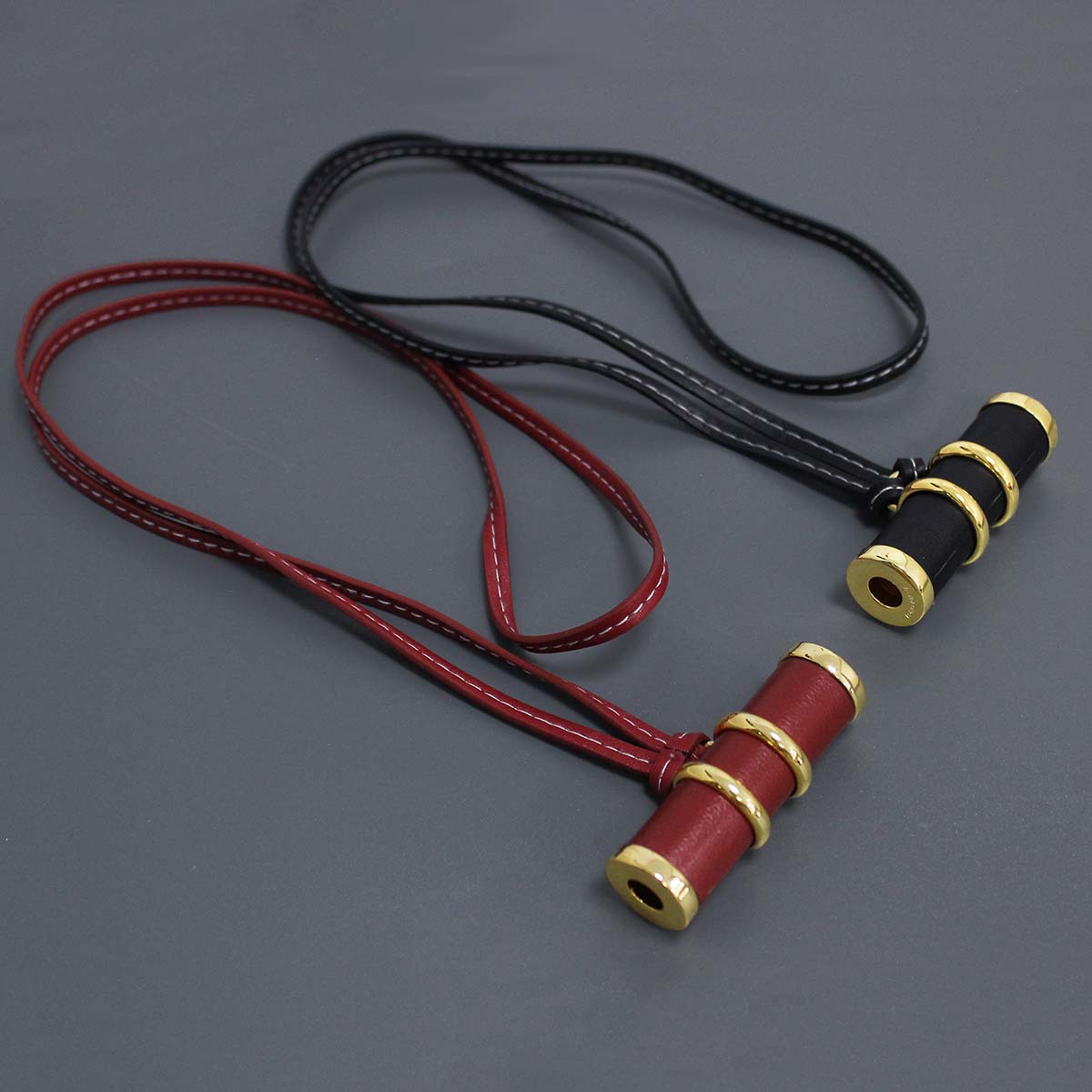 New Balance Fashion Women - Collier long kaléidoscope en cuir rouge