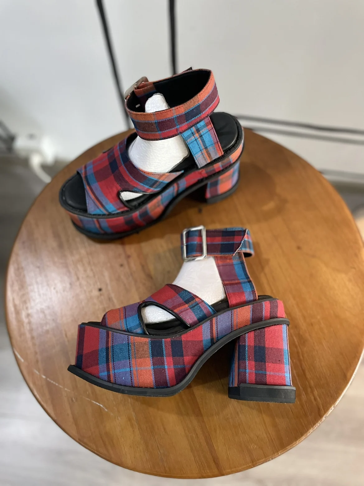 Sandales à plateforme à carrea - Women Fashion Show avis et prix