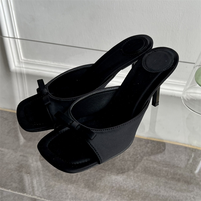 Sandales en Satin à Nministéri - Slip Dress Satin avis et prix